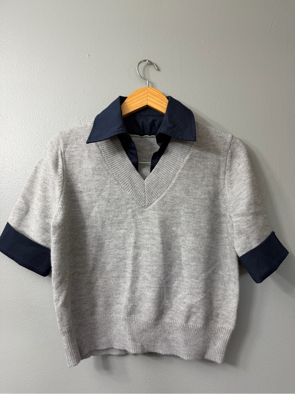 Commense  Contrast Collar Elbow Sleeve Knit Top medium